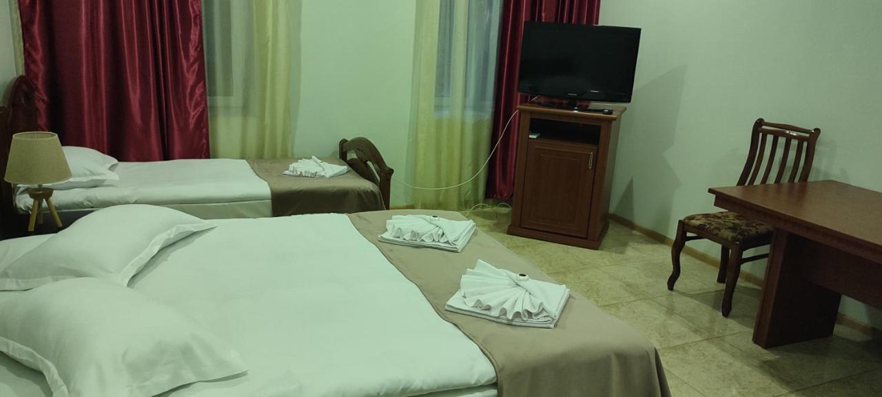 Sweet Home Hotel Meghri エクステリア 写真