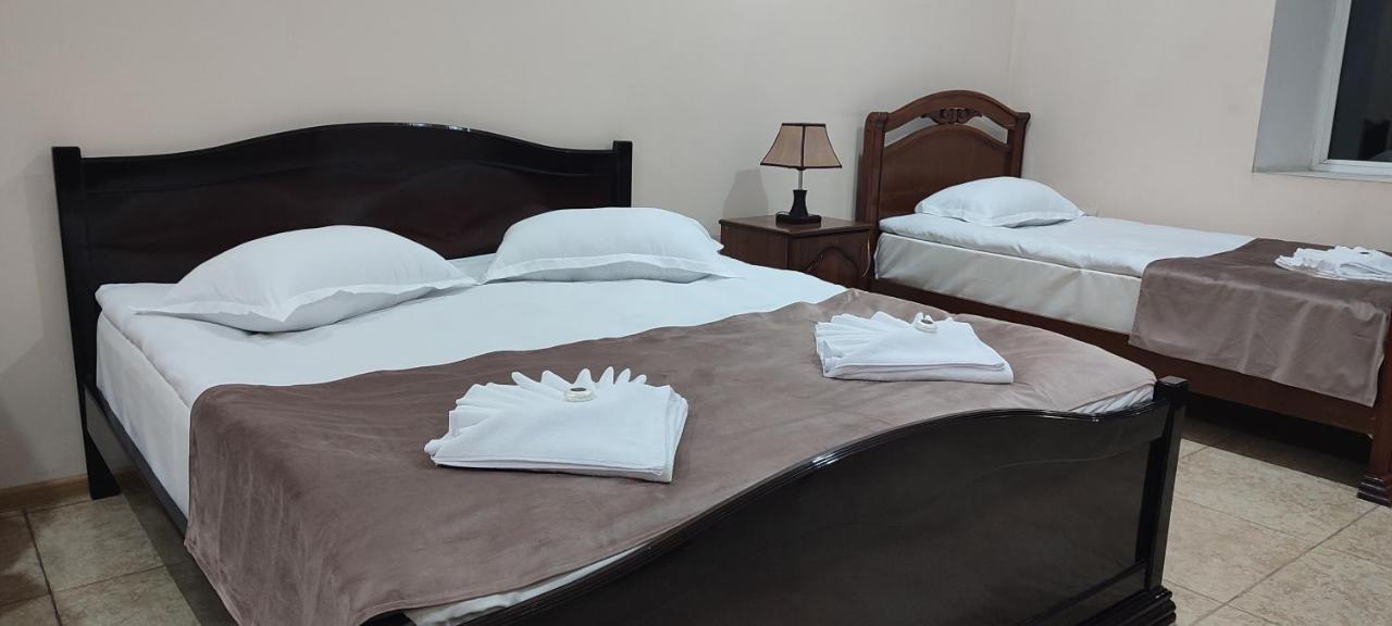 Sweet Home Hotel Meghri エクステリア 写真