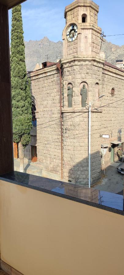 Sweet Home Hotel Meghri エクステリア 写真