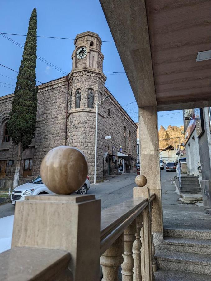 Sweet Home Hotel Meghri エクステリア 写真